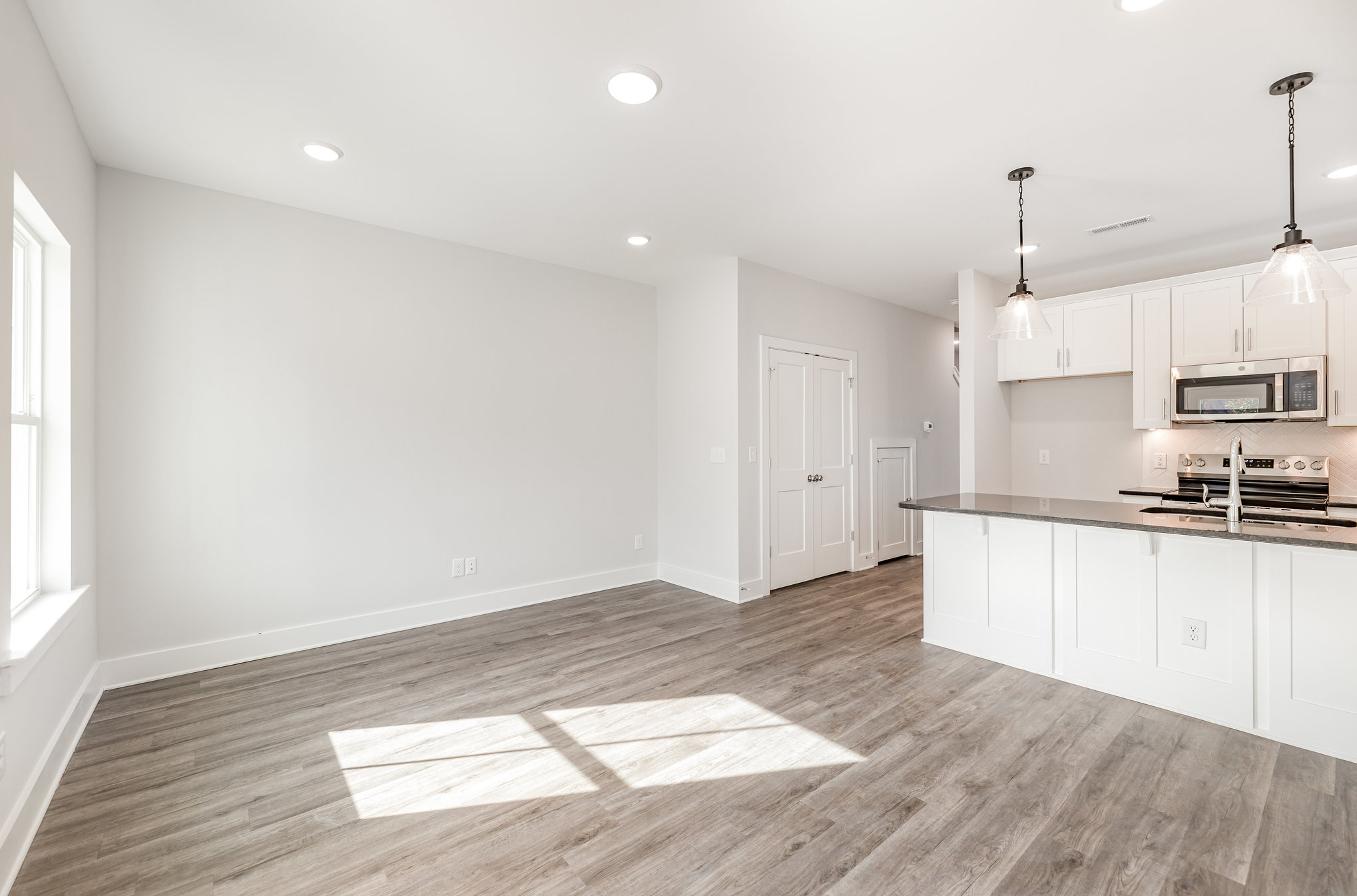 007_id7a4459-edit_647