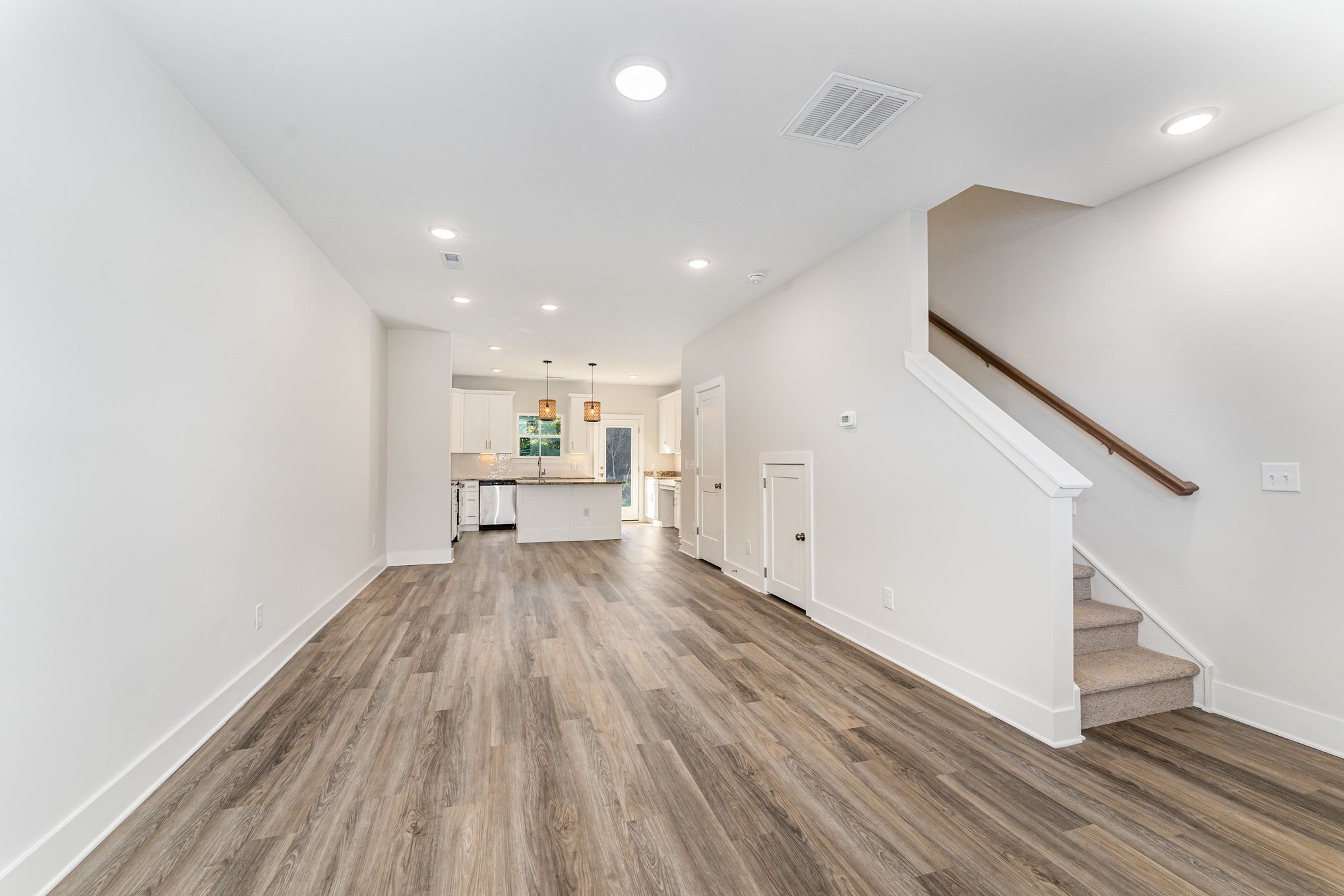 008_4659-interior-3-edit_498