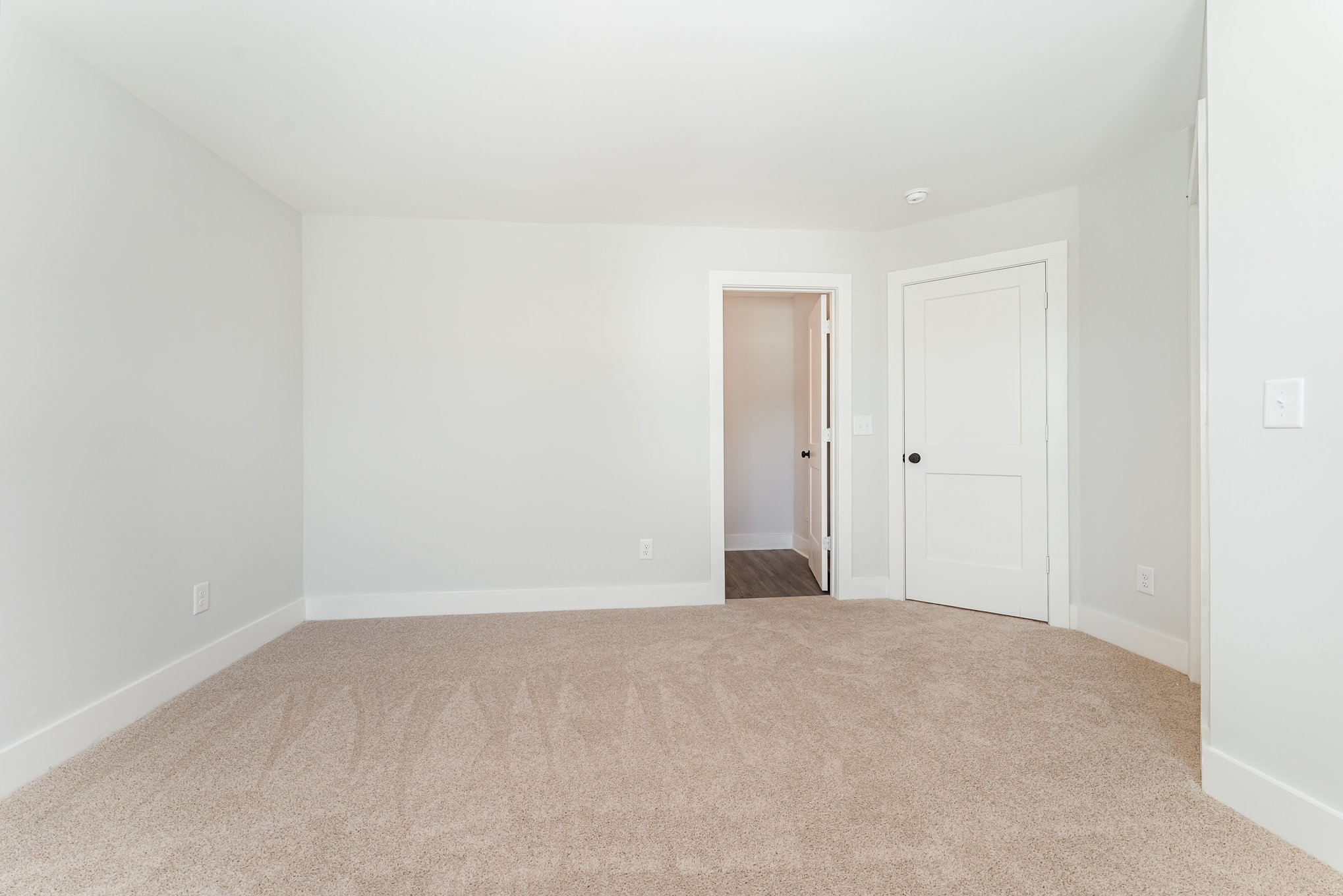 020_3602-interior-48-edit_550