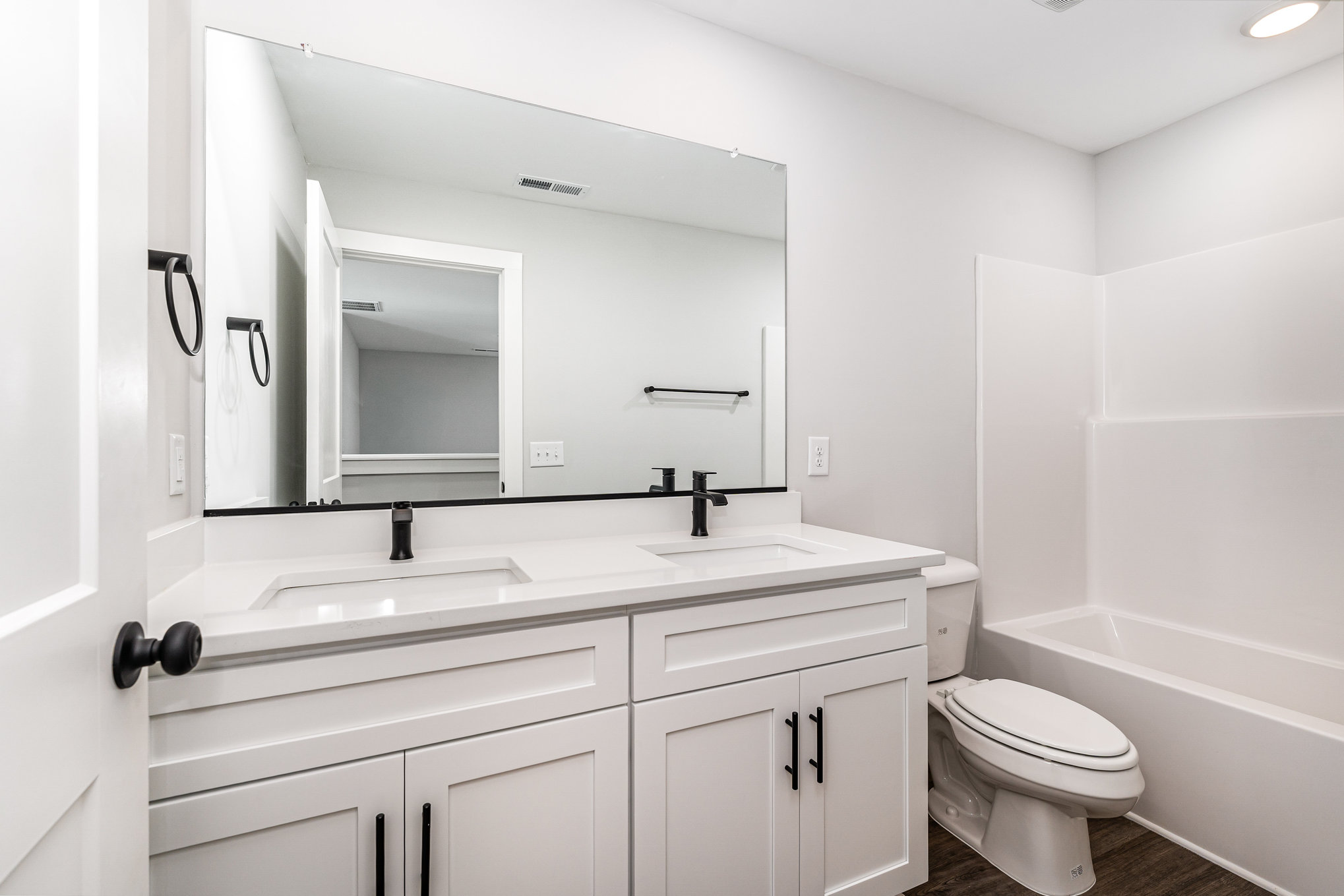 033_3606-interior-49-edit_702